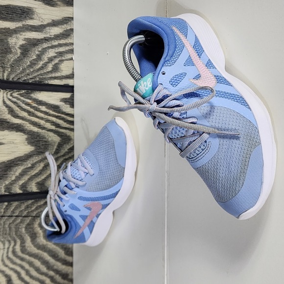 Nike Revolution 4 Light Blue Girls Size US 7Y Running Sneakers Shoes BV7441-400 - Picture 12 of 12